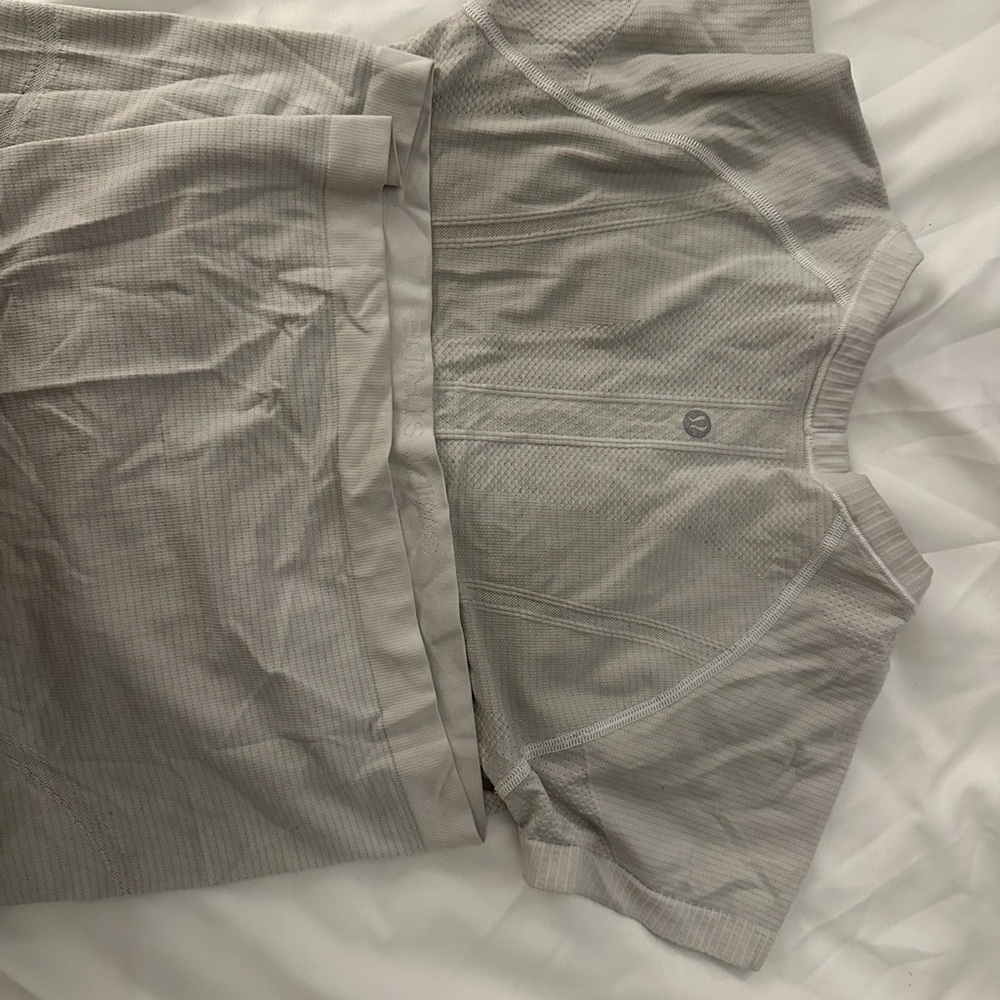 White Lululemon Swiftly Tech Short Sleeve